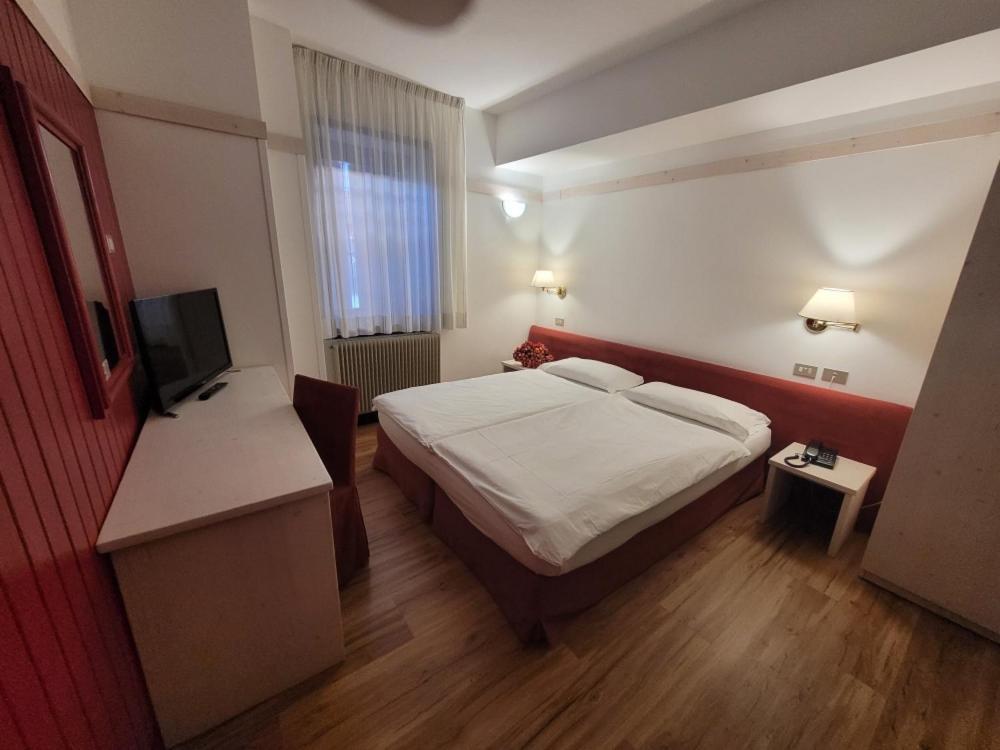 Antico Albergo Stella D'Italia Folgaria Exterior photo